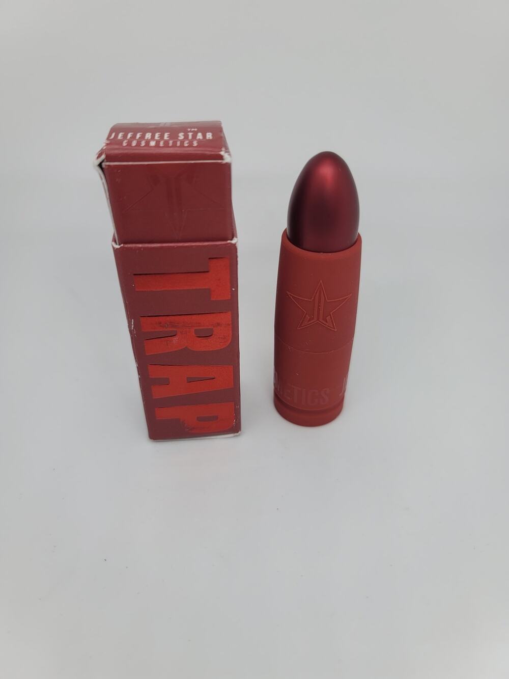 Jeffree Star Velvet Trap Lipstick in Entrapment